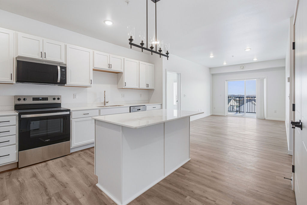 2465 62nd Avenue South - 100