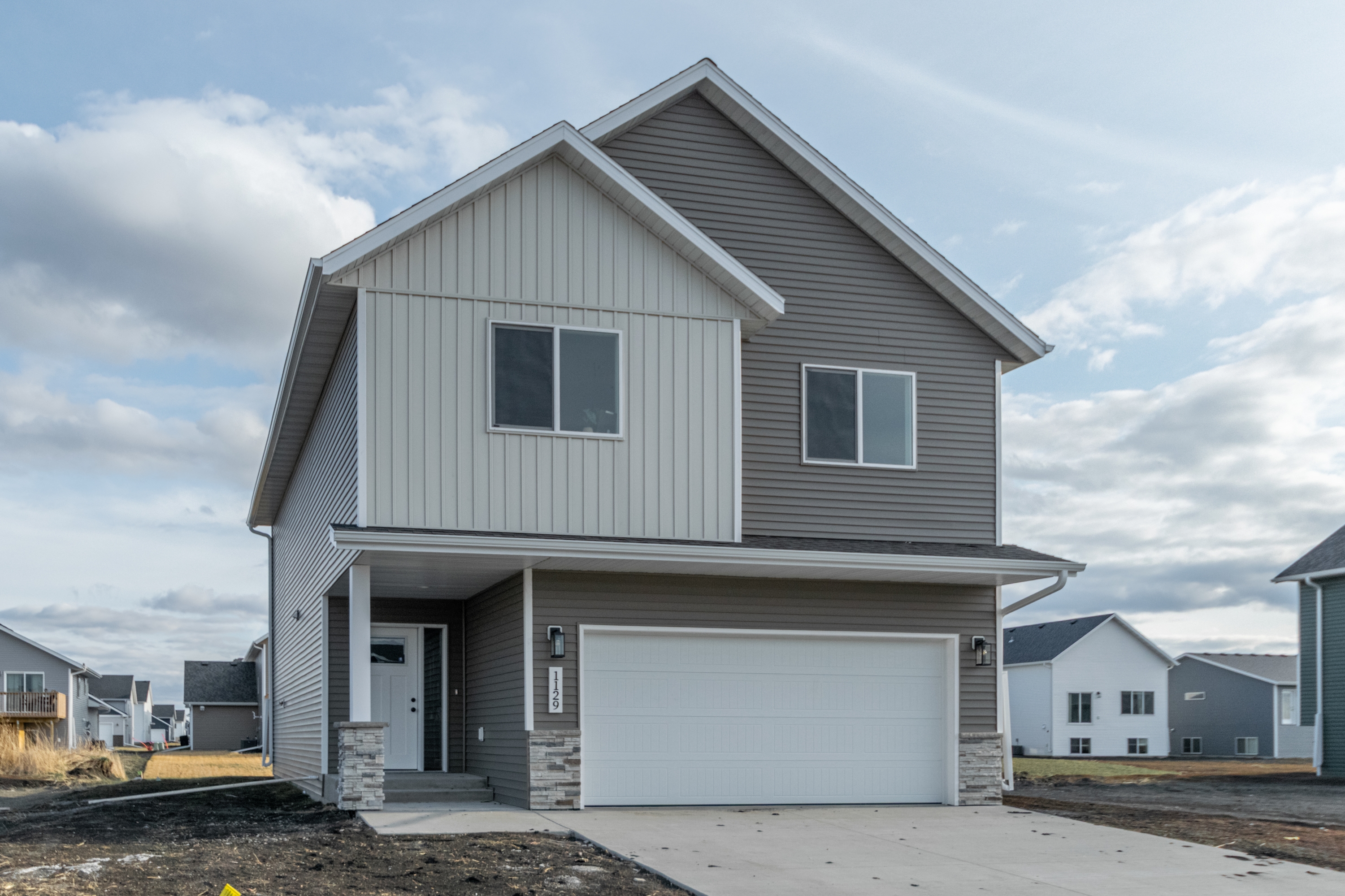 1129 Jill Drive West